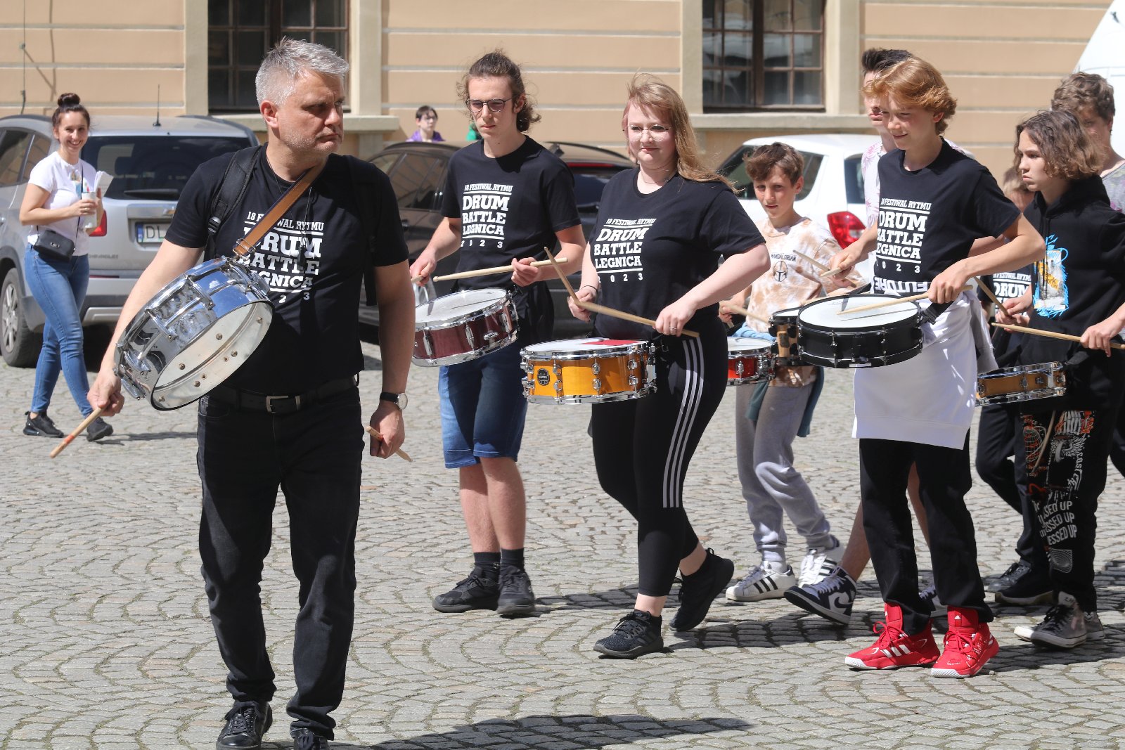 Parada perkusyjna pod wodzą Jacka Muzioła przeszła przez Legnicę