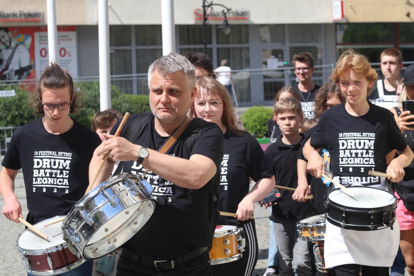 Parada perkusyjna pod wodzą Jacka Muzioła przeszła przez Legnicę
