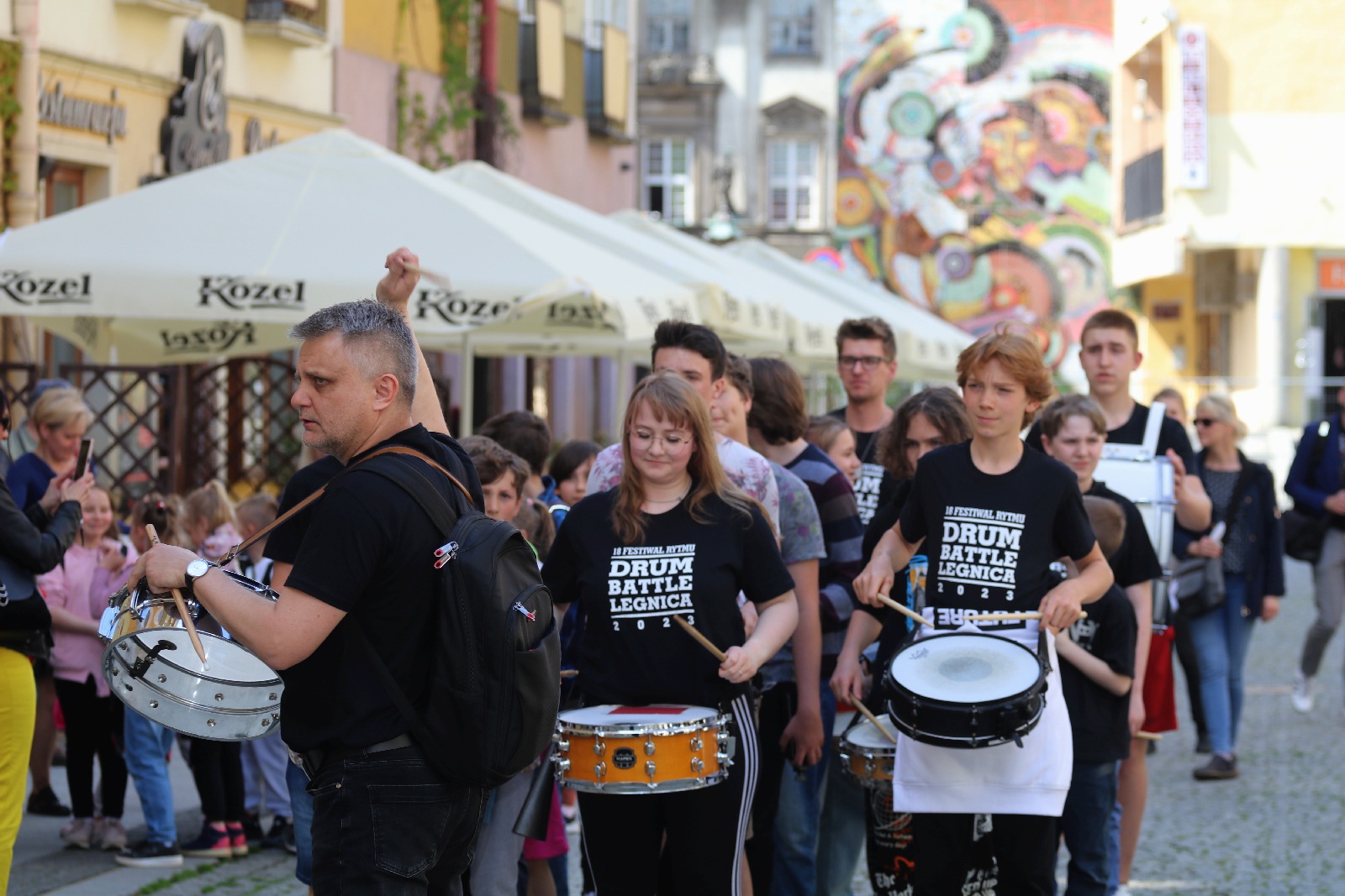 Parada perkusyjna pod wodzą Jacka Muzioła przeszła przez Legnicę