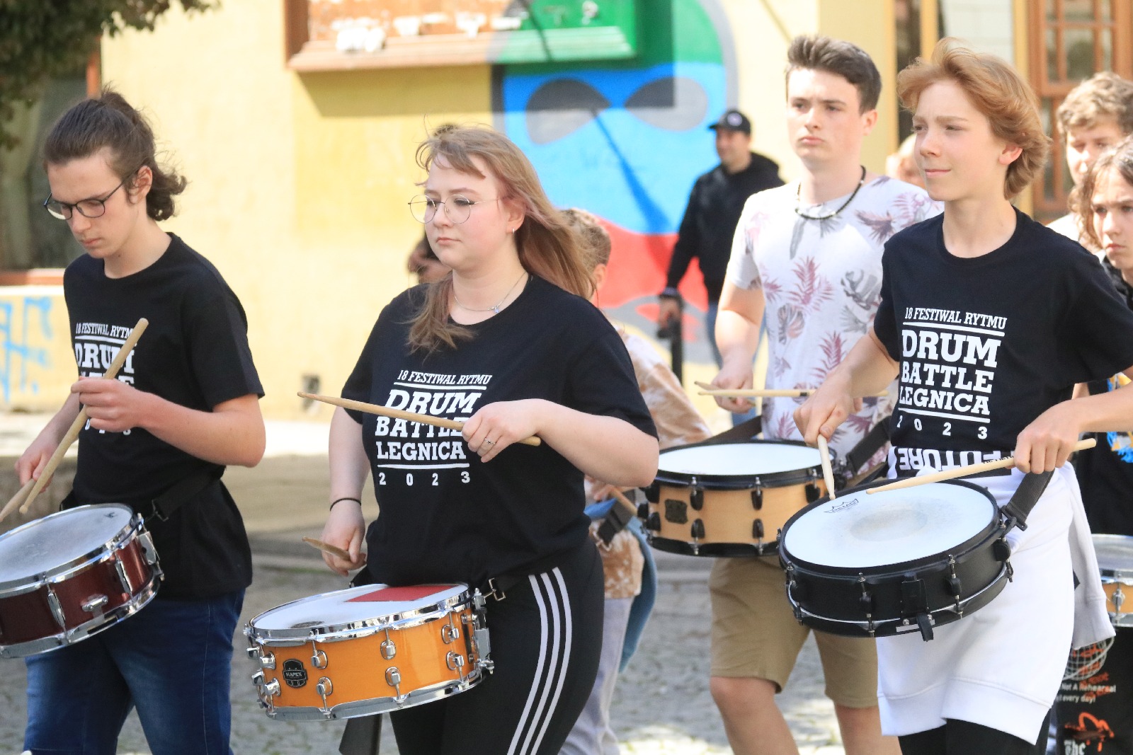 Parada perkusyjna pod wodzą Jacka Muzioła przeszła przez Legnicę