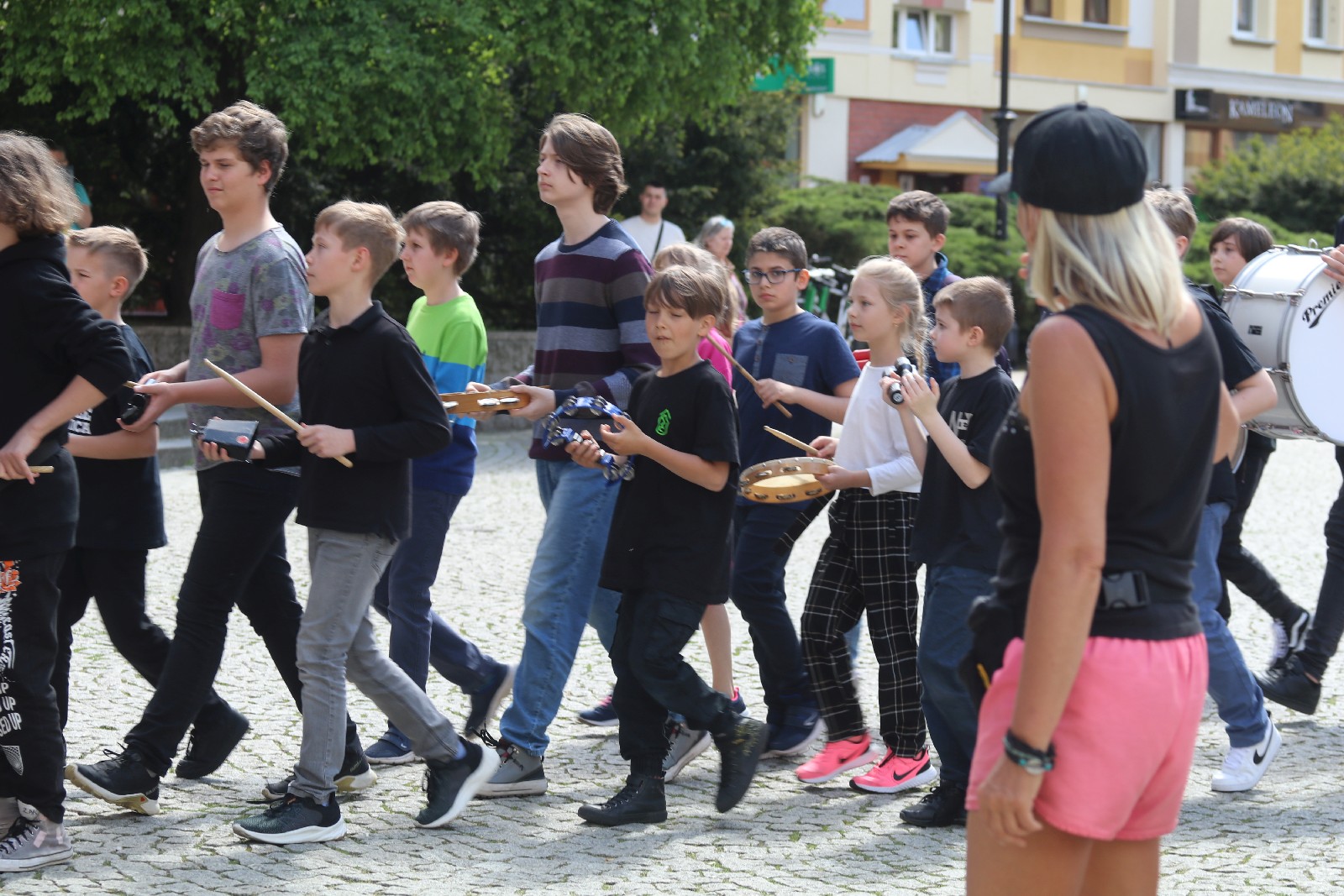 Parada perkusyjna pod wodzą Jacka Muzioła przeszła przez Legnicę