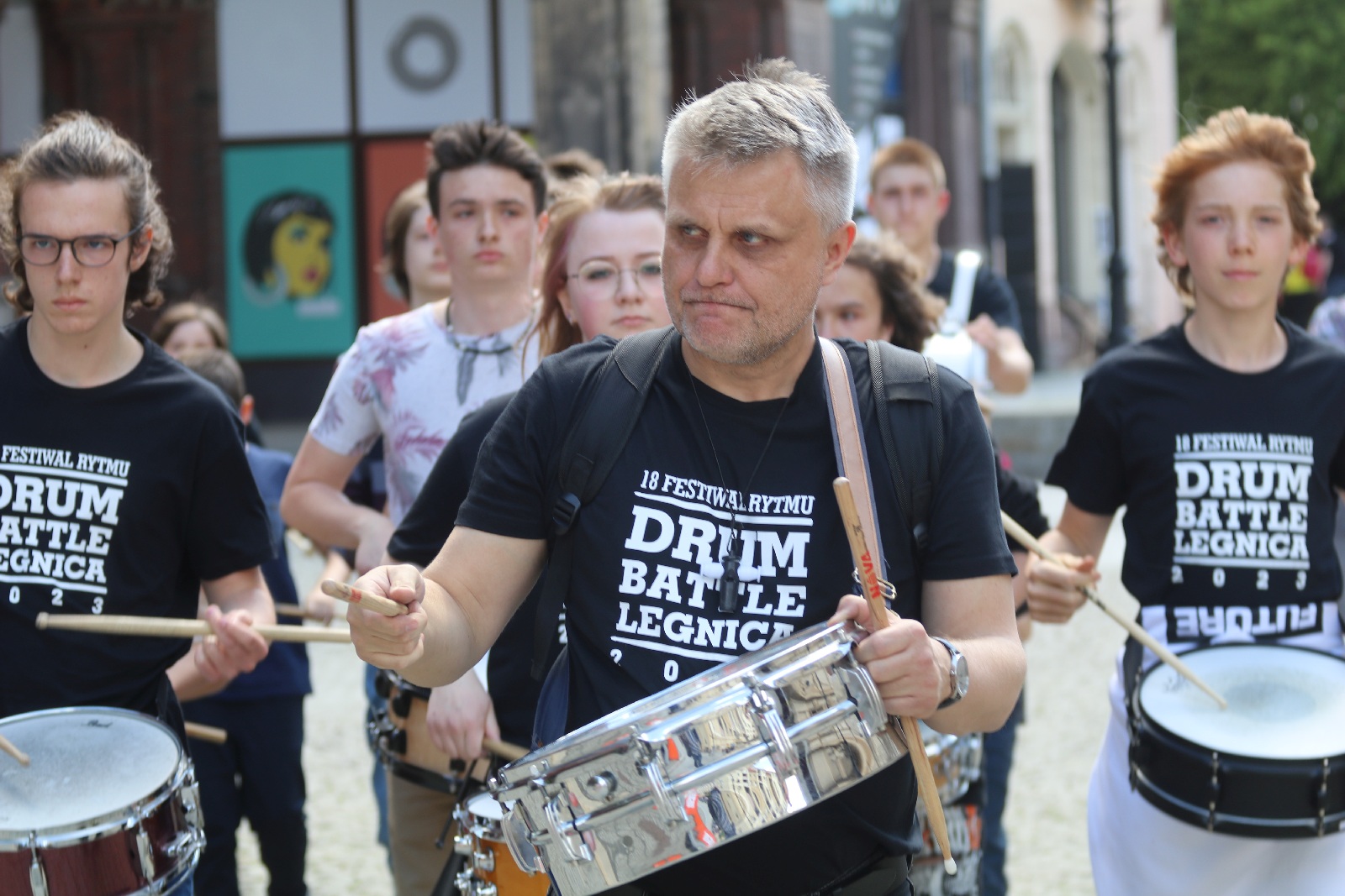 Parada perkusyjna pod wodzą Jacka Muzioła przeszła przez Legnicę