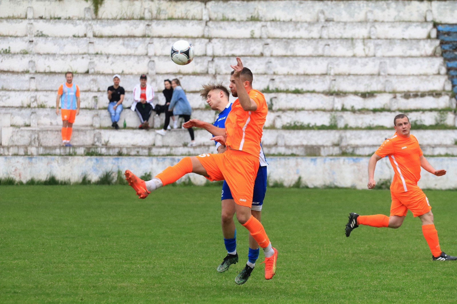 Konfeks Legnica w dziesiątkę wygrywa z Czarnymi Dziewin