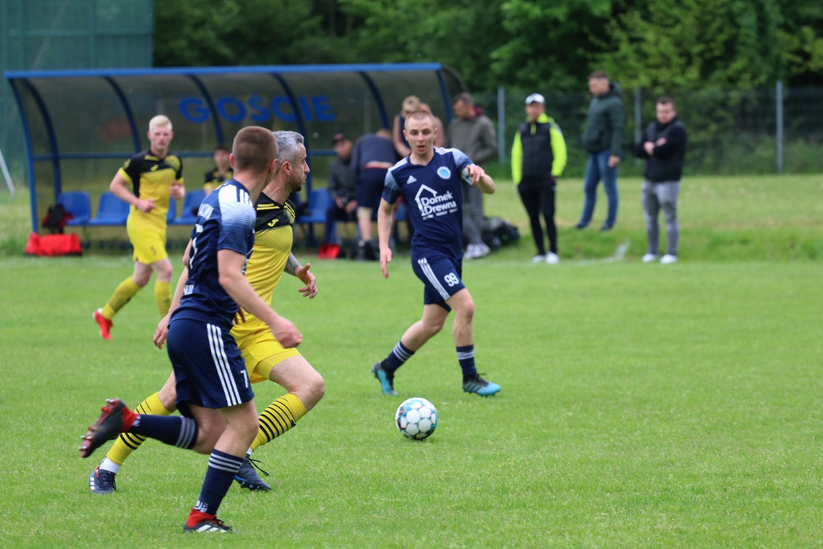Kaczawa Bieniowice pokonuje Orzeł Zagrodno w zaległym meczu