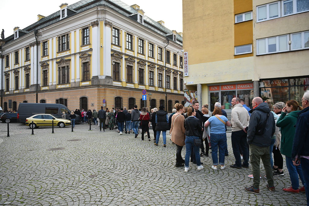 Tłumy na koncercie Ralpha Kaminskiego. Dziedziniec pełen fanów