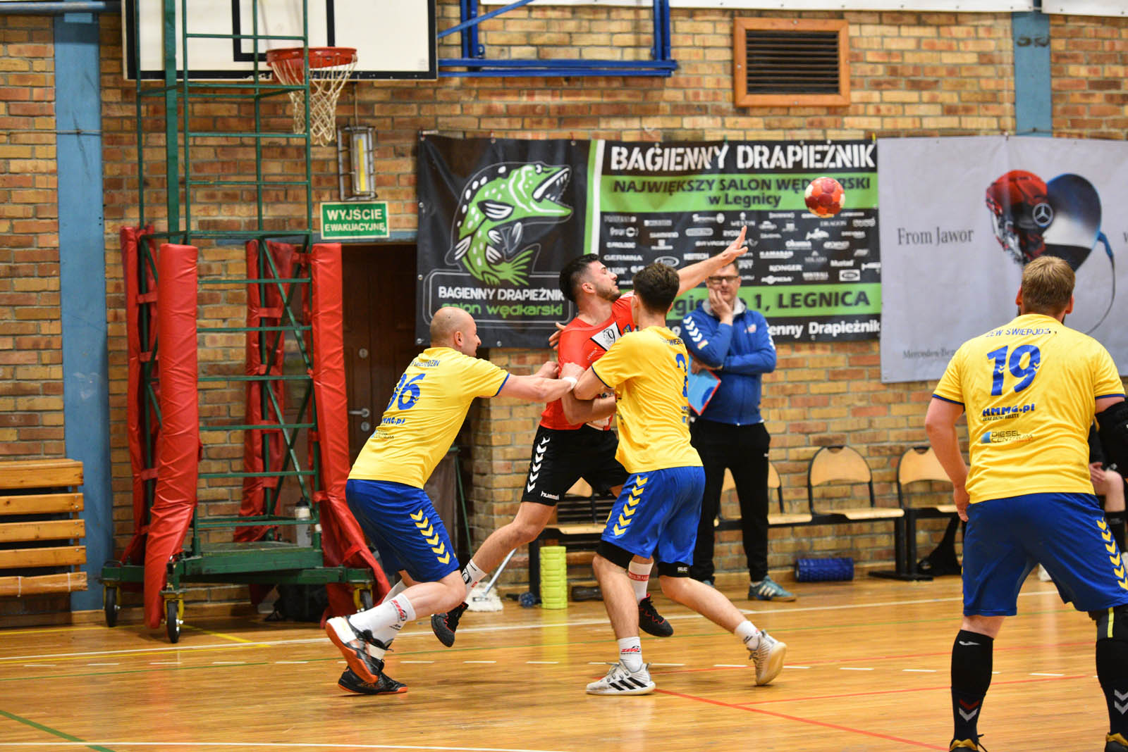 Dziewiątka Legnica pokonuje trzecią drużynę ligi