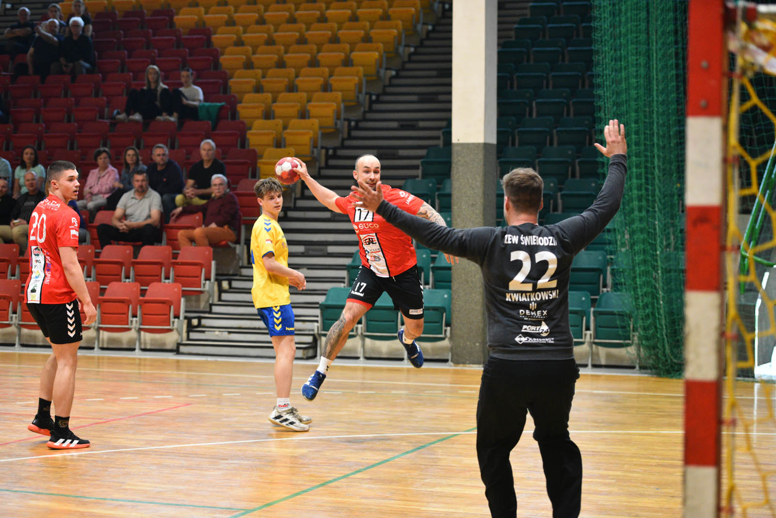 Dziewiątka Legnica pokonuje trzecią drużynę ligi