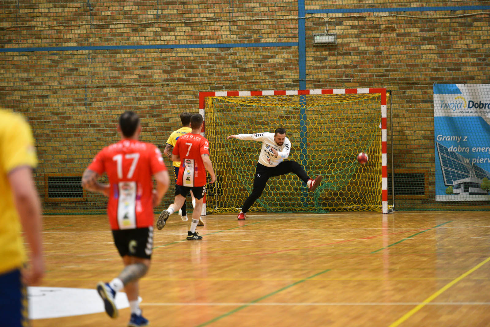 Dziewiątka Legnica pokonuje trzecią drużynę ligi