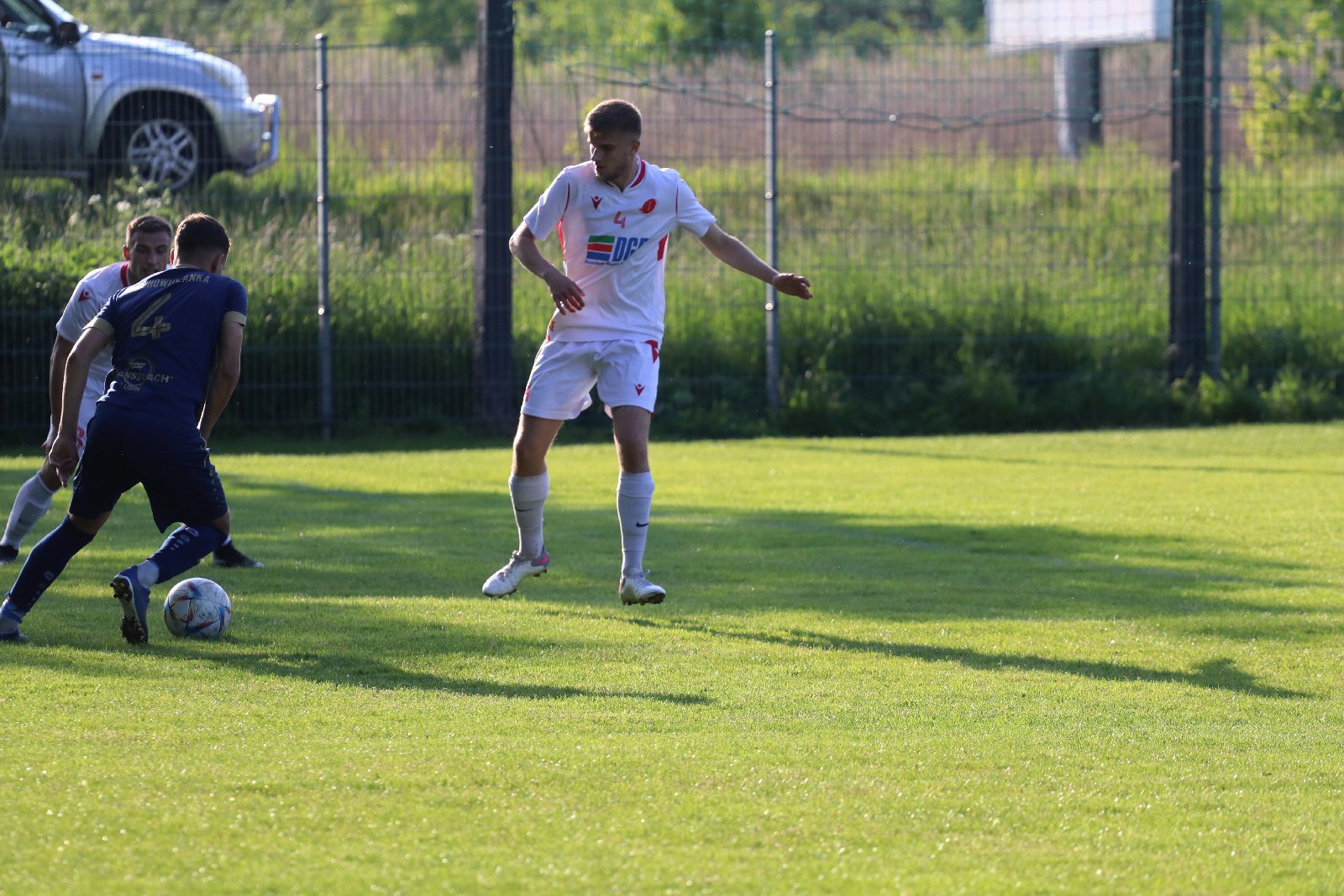 Remis w Kochlicach. Hat trick Dawida Stachowiaka z Iskry