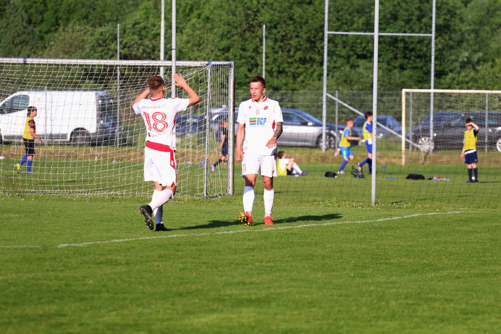 Remis w Kochlicach. Hat trick Dawida Stachowiaka z Iskry