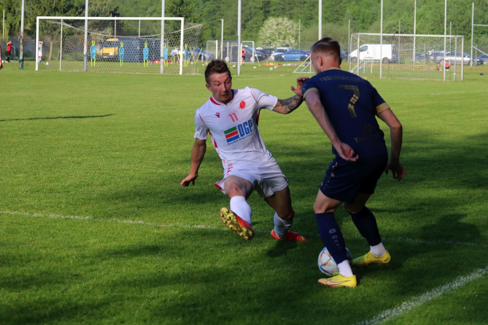 Remis w Kochlicach. Hat trick Dawida Stachowiaka z Iskry