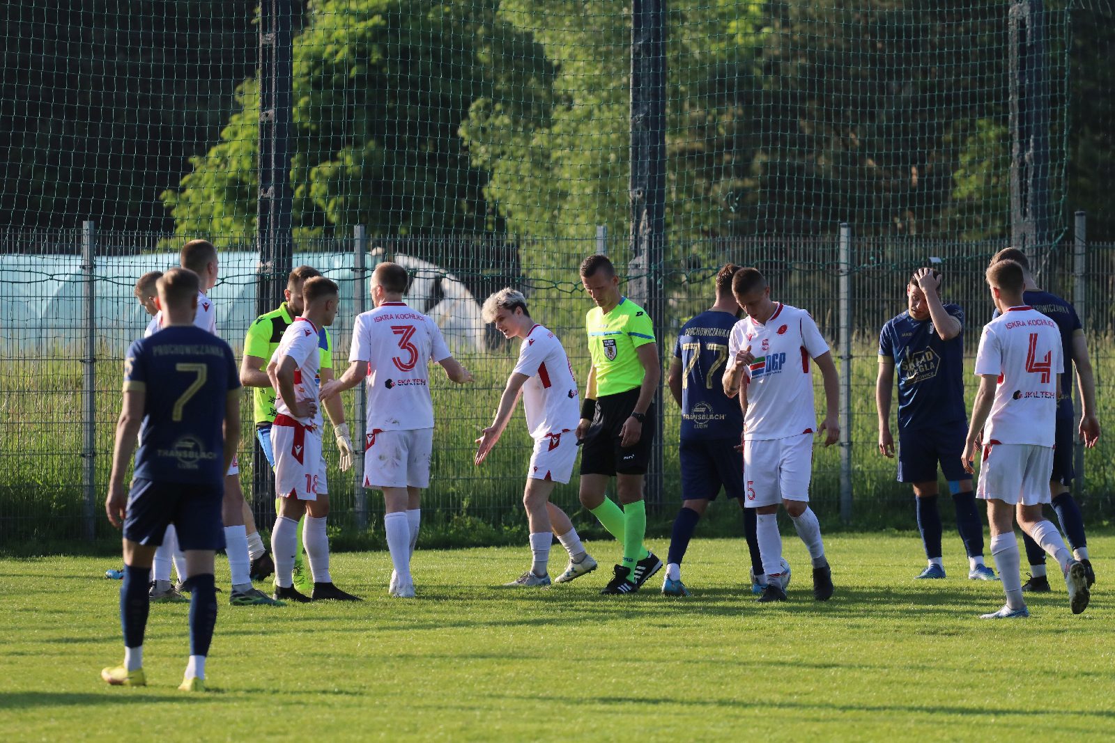 Remis w Kochlicach. Hat trick Dawida Stachowiaka z Iskry