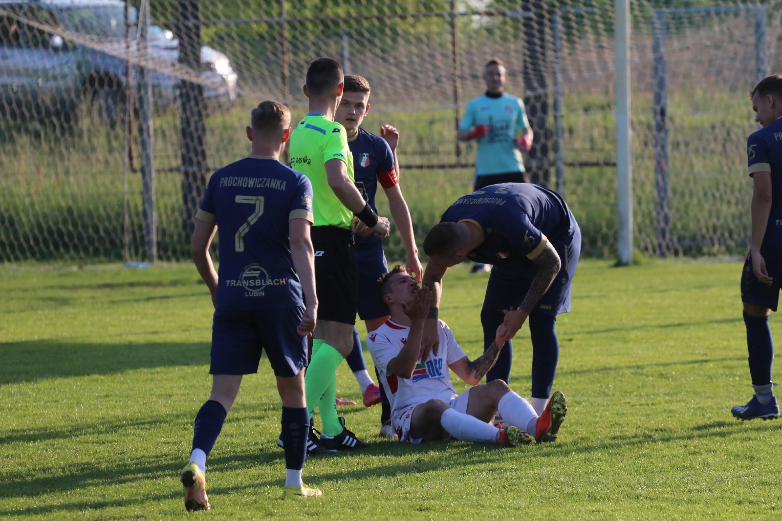 Remis w Kochlicach. Hat trick Dawida Stachowiaka z Iskry