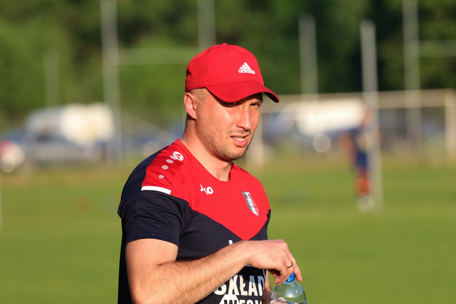 Remis w Kochlicach. Hat trick Dawida Stachowiaka z Iskry