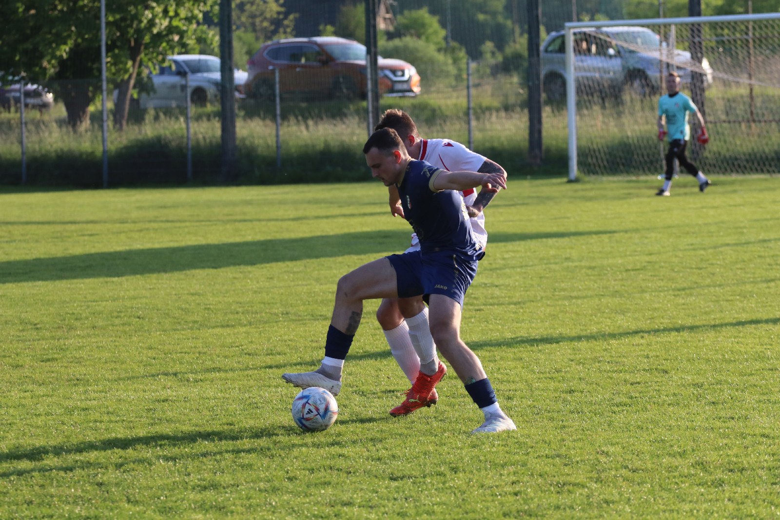 Remis w Kochlicach. Hat trick Dawida Stachowiaka z Iskry