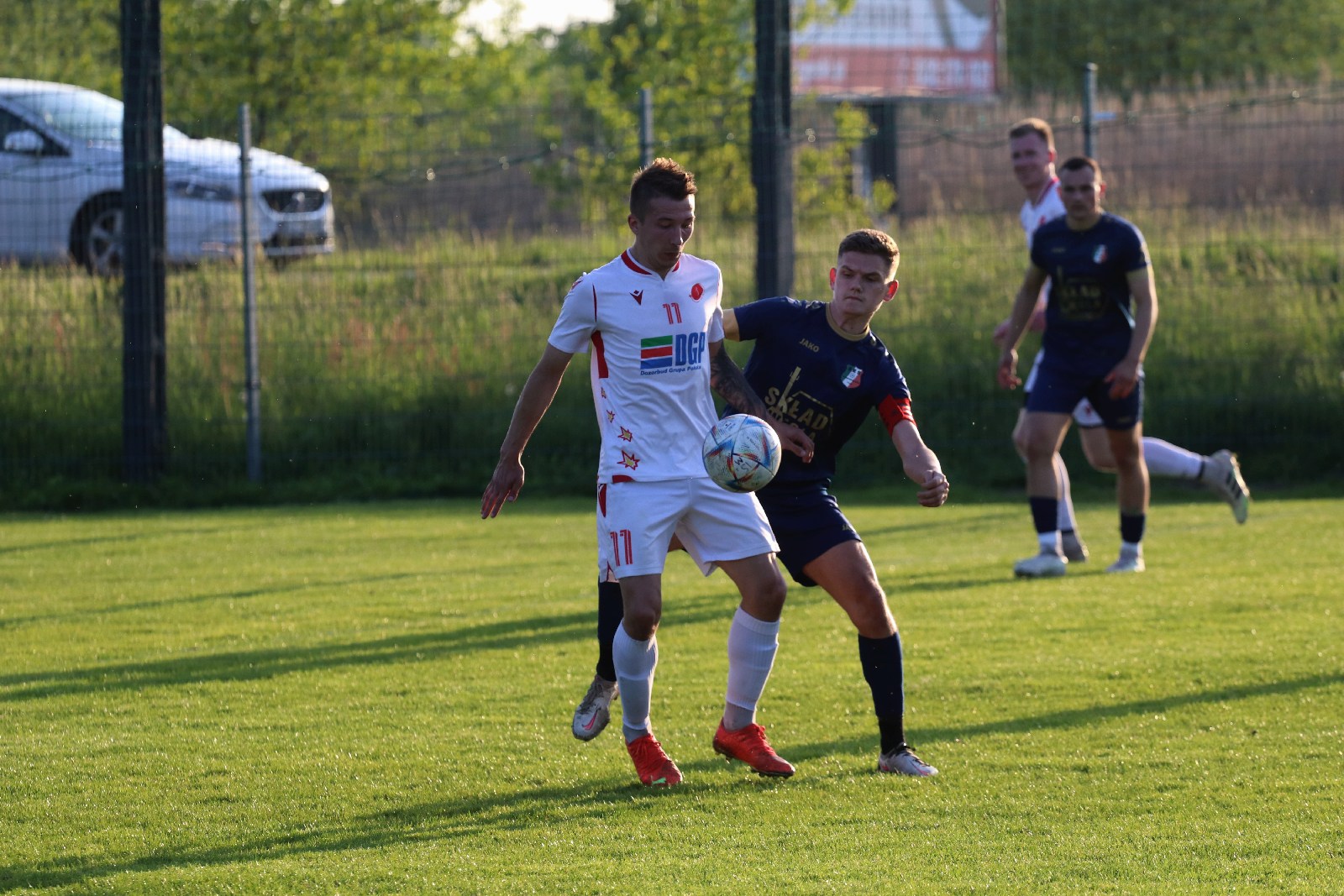 Remis w Kochlicach. Hat trick Dawida Stachowiaka z Iskry