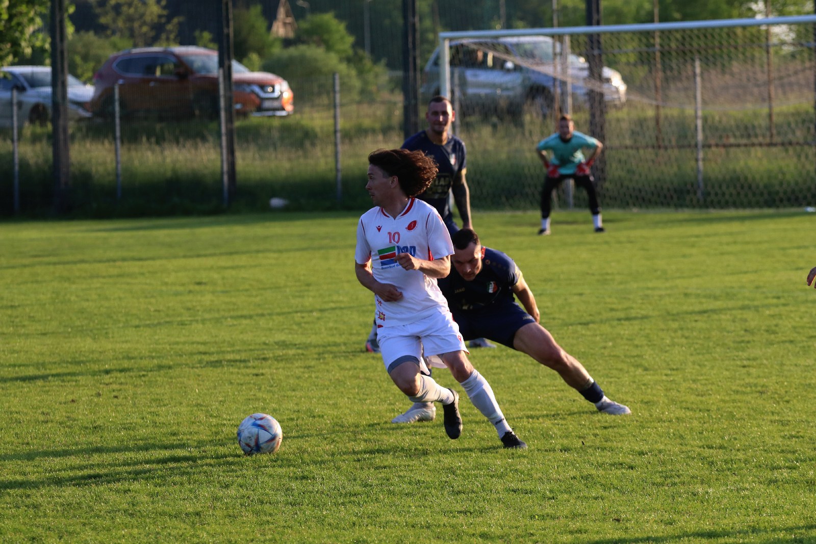 Remis w Kochlicach. Hat trick Dawida Stachowiaka z Iskry