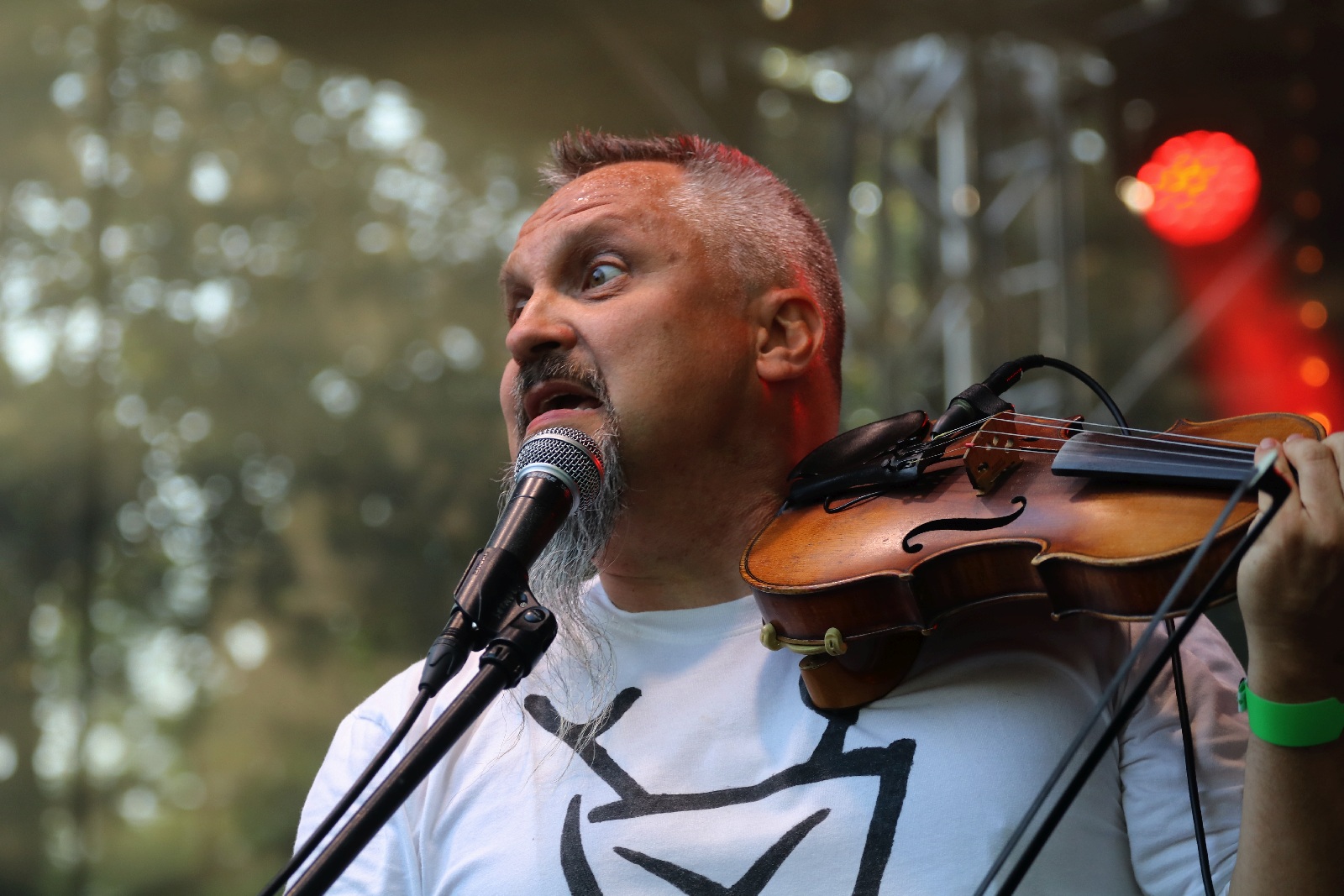 Michał Jelonek zrobił wielkie show nad jeziorem
