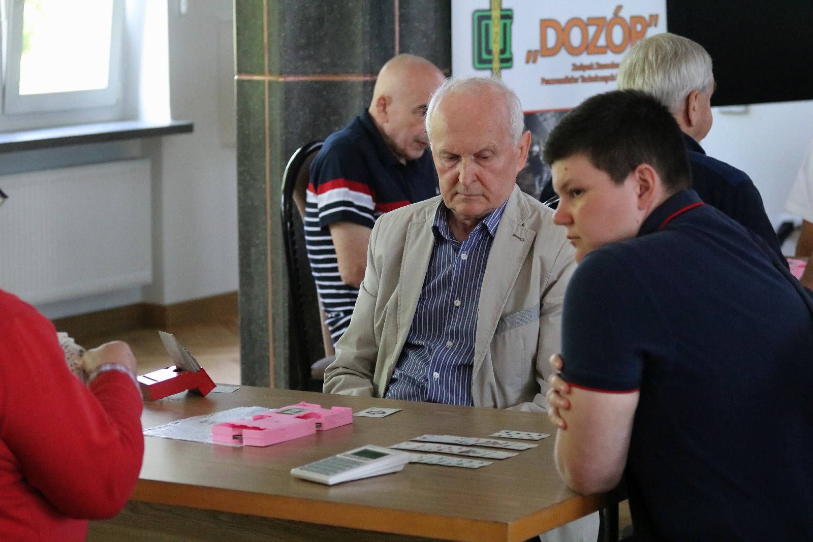 Czterdzieci jeden par stanęło do rywalizacji brydżowych