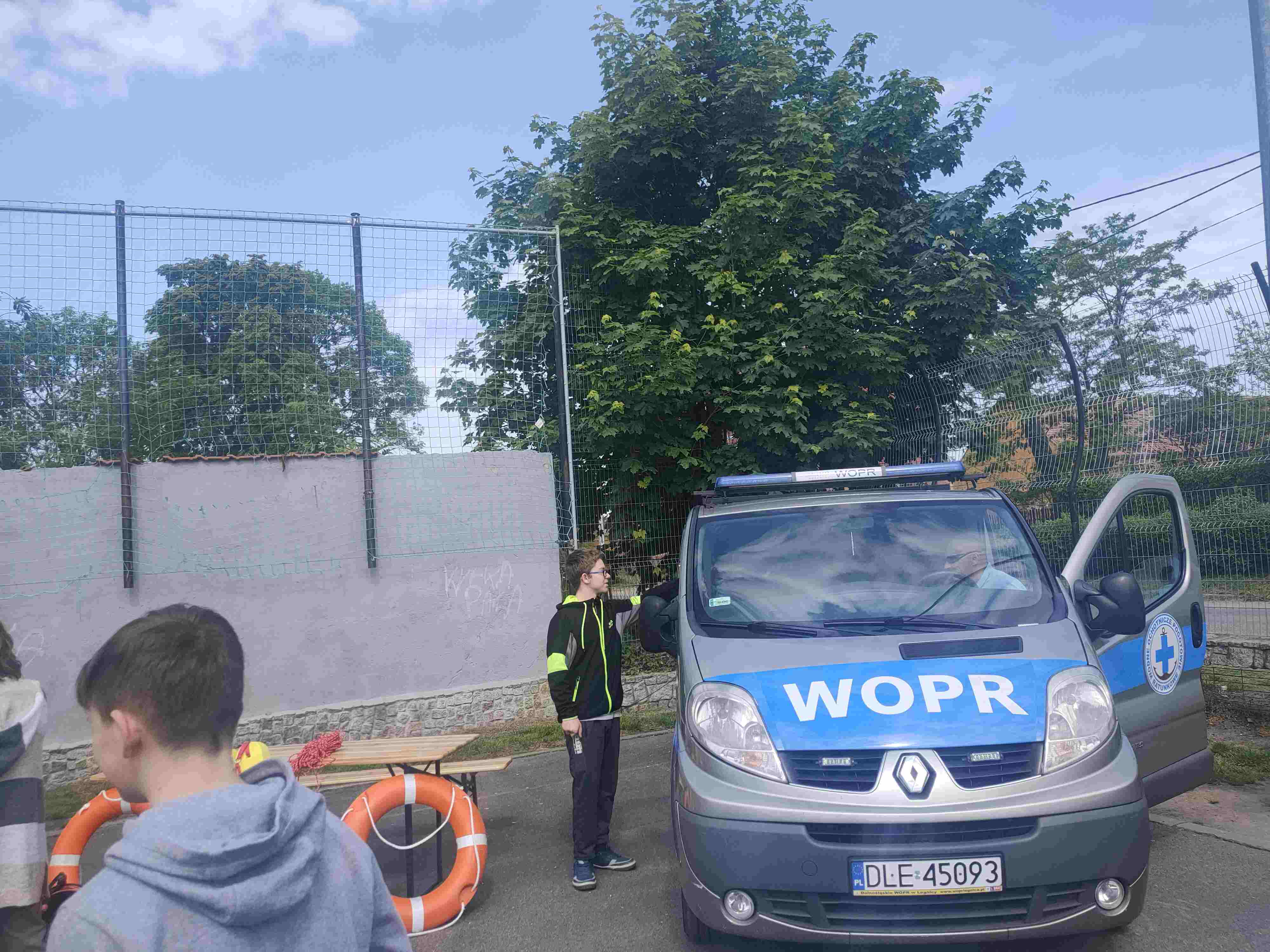 Piknik bezpieczeństwa na boisku Szkoły Podstawowej w Kunicach