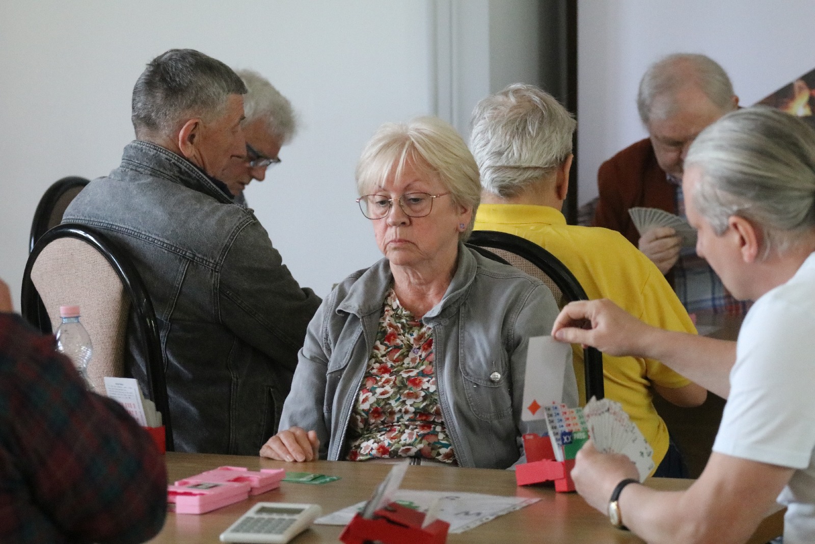 Czterdzieci jeden par stanęło do rywalizacji brydżowych