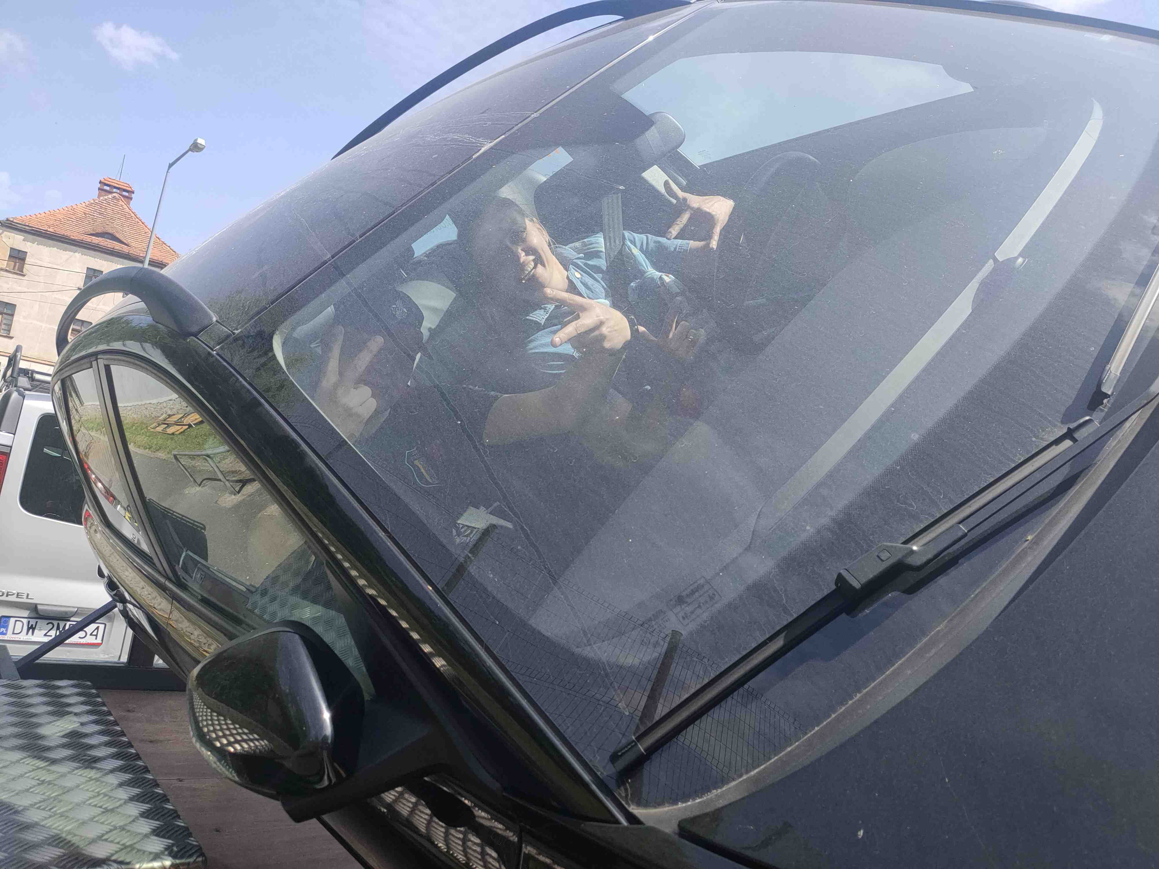 Piknik bezpieczeństwa na boisku Szkoły Podstawowej w Kunicach