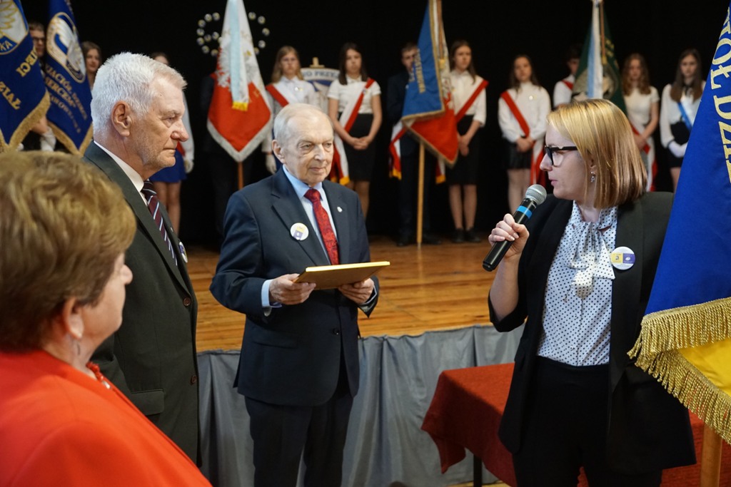 Sztandar dla Koła Towarzystwa Przyjaciół Dzieci z Bieniowic
