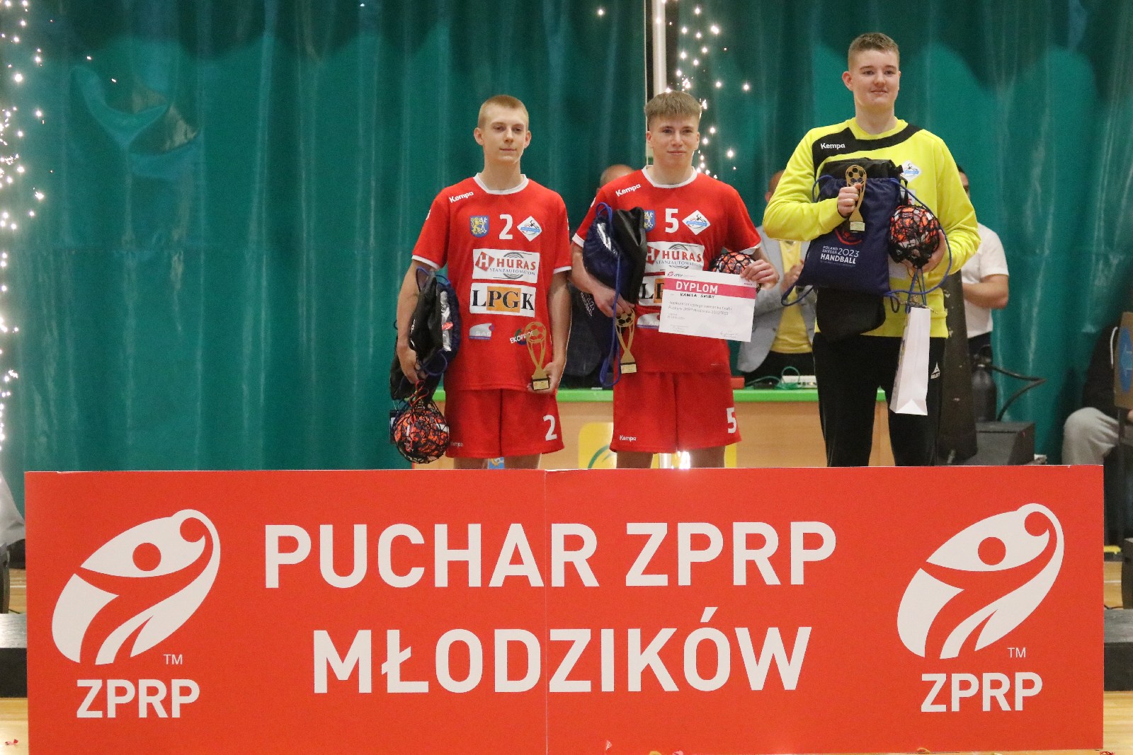 Młodzicy Siódemki Huras Legnica Mistrzami Polski