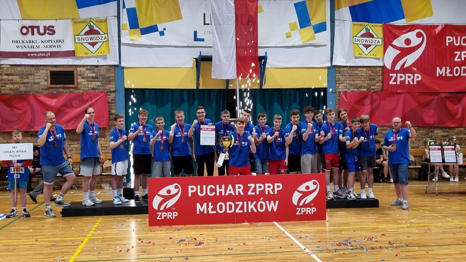 Młodzicy Siódemki Huras Legnica Mistrzami Polski