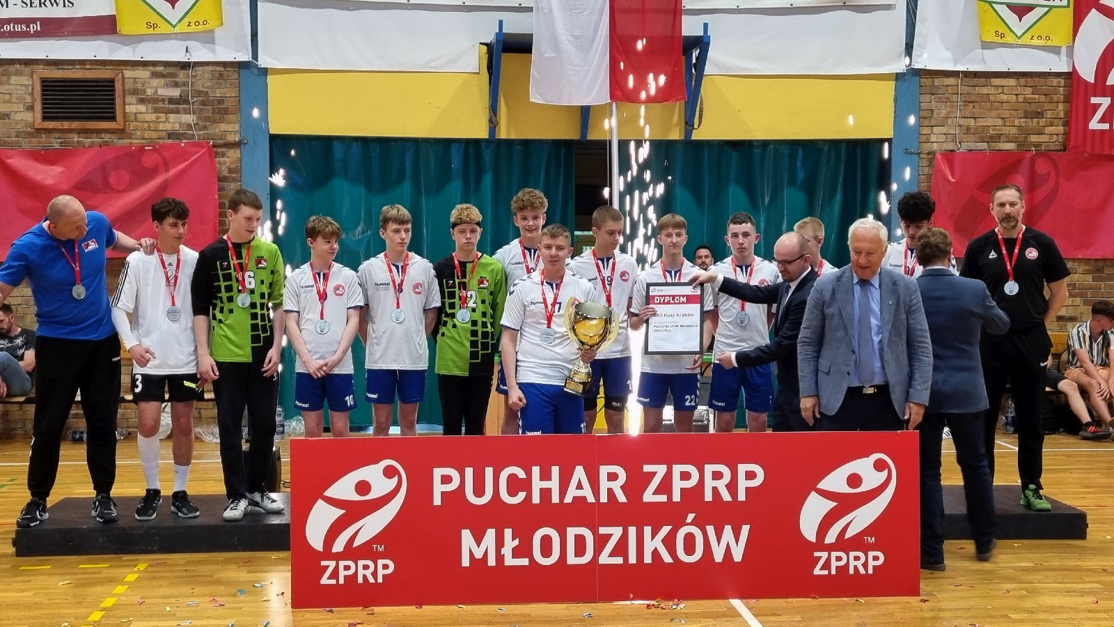Młodzicy Siódemki Huras Legnica Mistrzami Polski