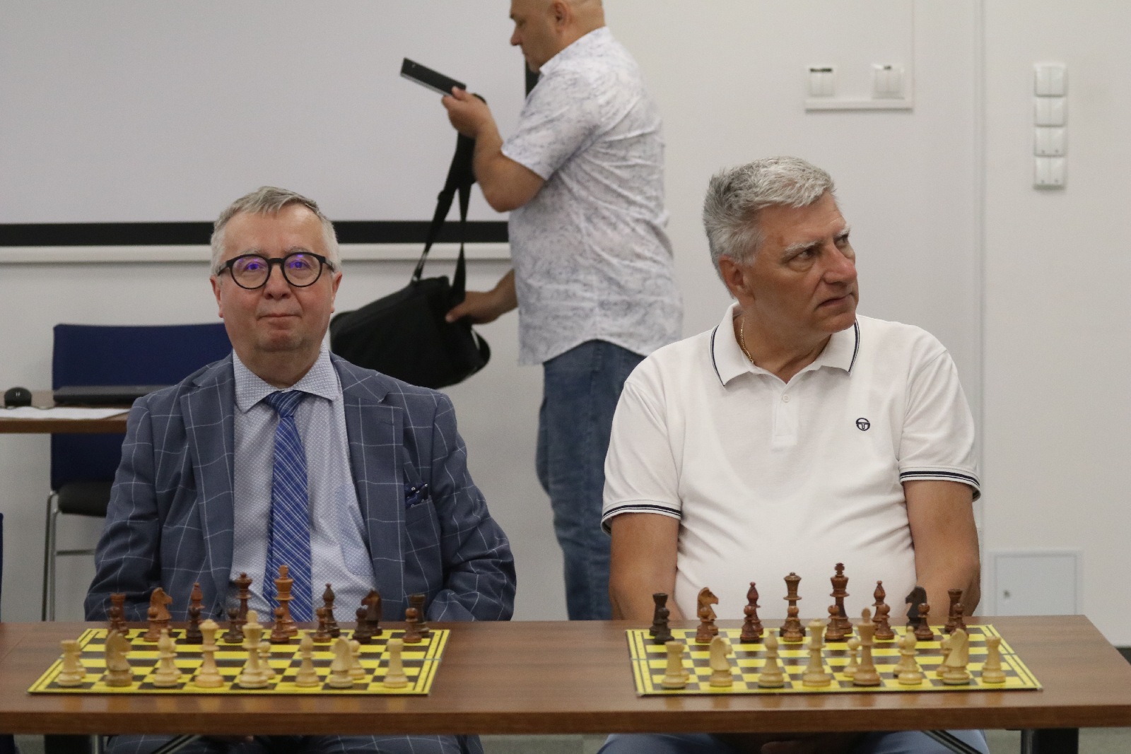 Symultana szachowa z Cherniaievem i wręczenie pucharów