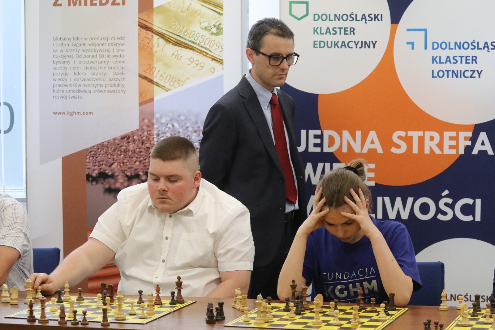 Symultana szachowa z Cherniaievem i wręczenie pucharów