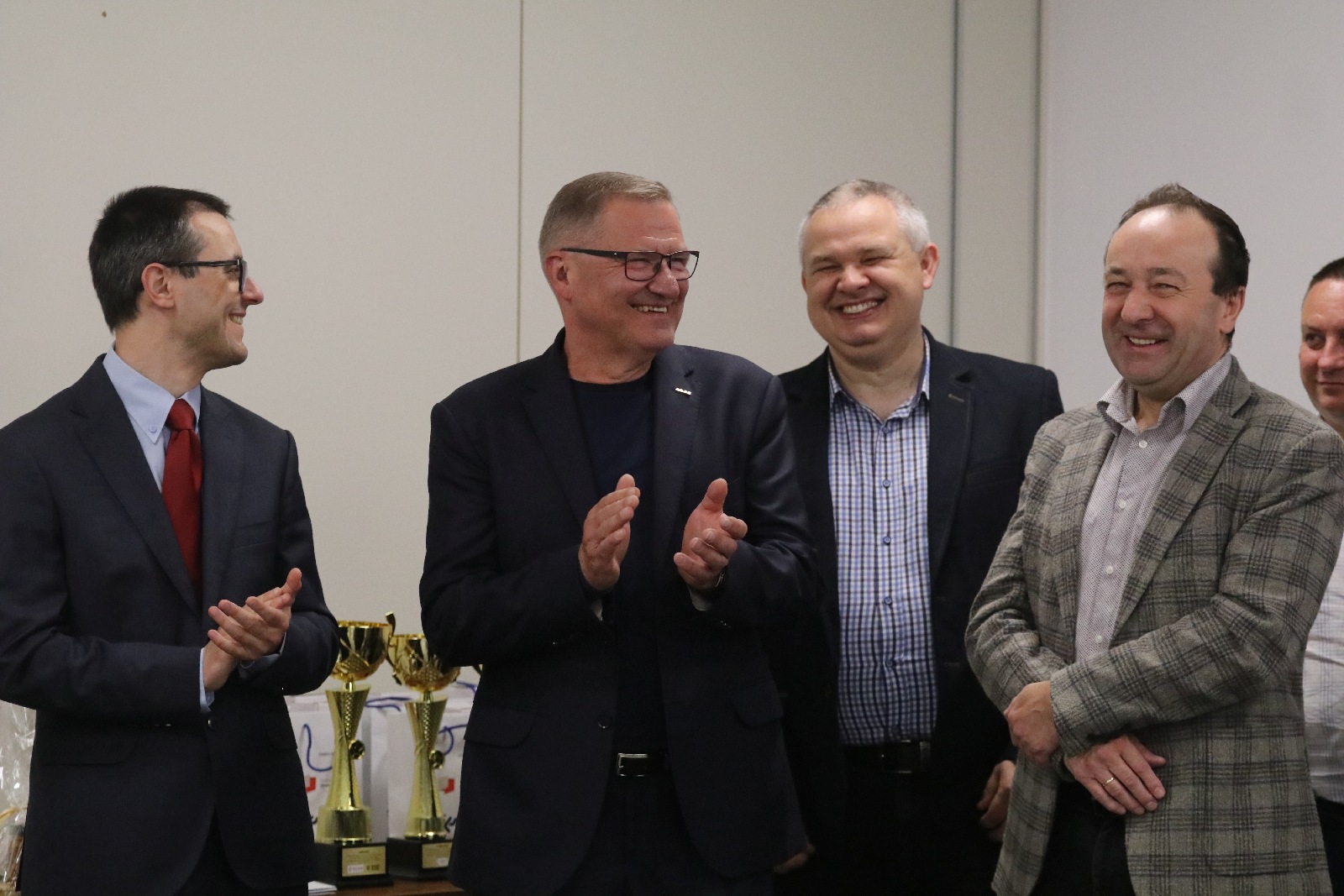 Symultana szachowa z Cherniaievem i wręczenie pucharów