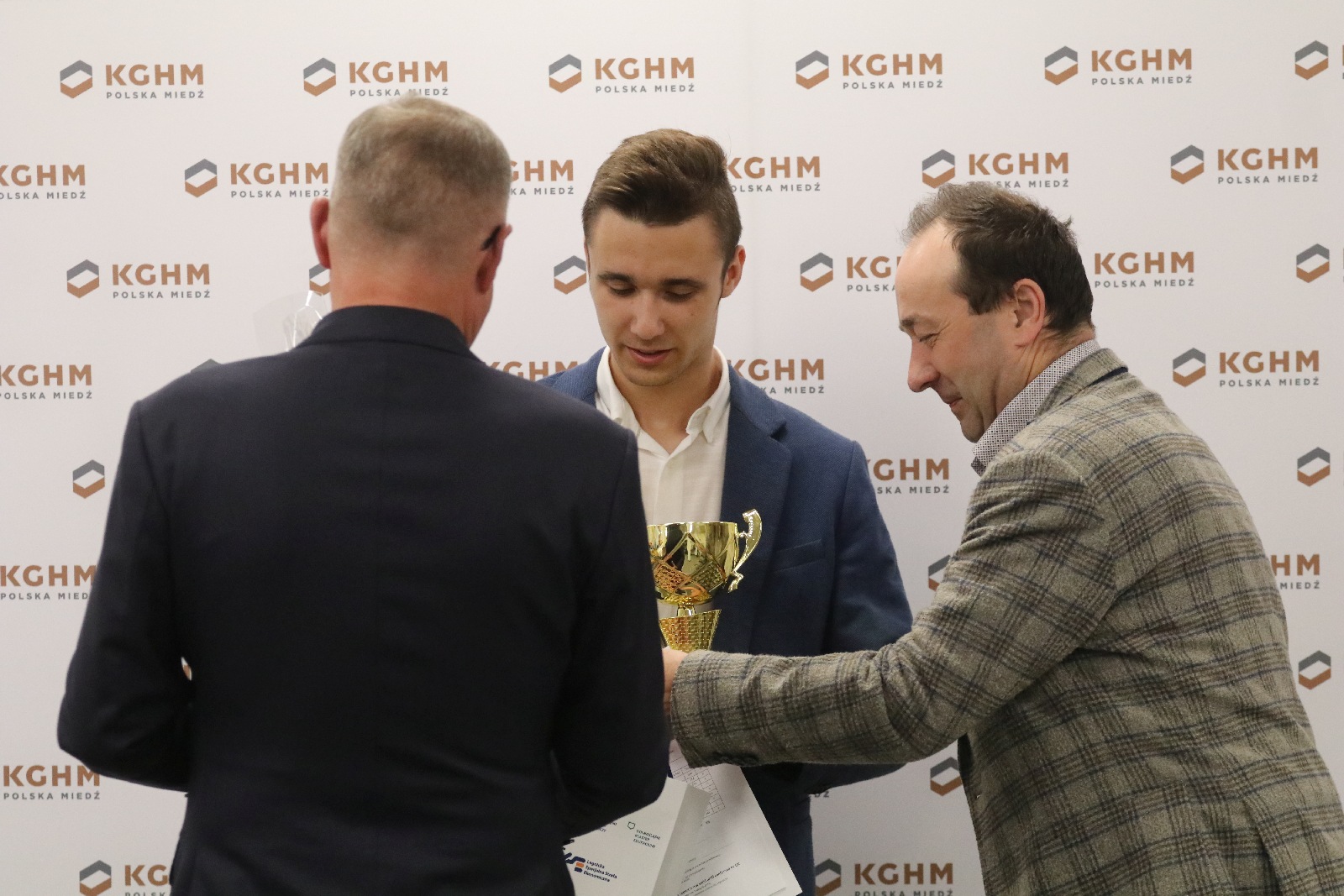 Symultana szachowa z Cherniaievem i wręczenie pucharów