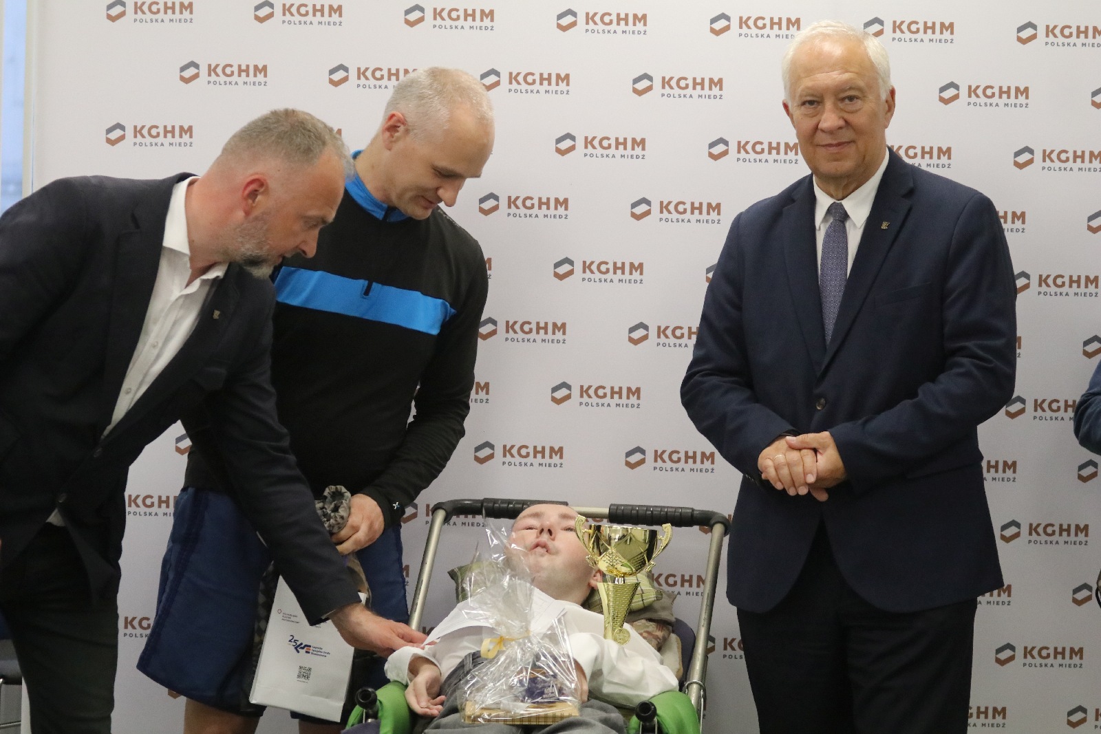 Symultana szachowa z Cherniaievem i wręczenie pucharów