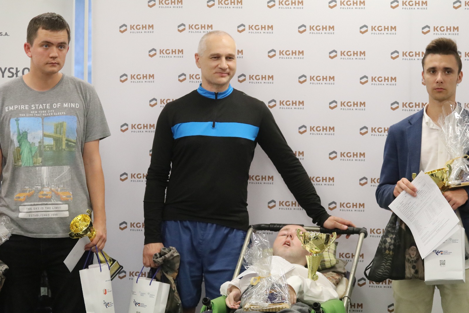 Symultana szachowa z Cherniaievem i wręczenie pucharów