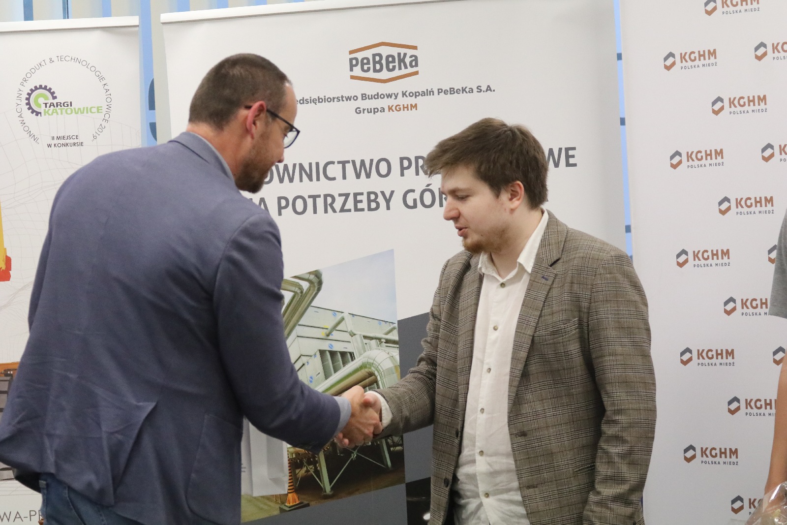 Symultana szachowa z Cherniaievem i wręczenie pucharów