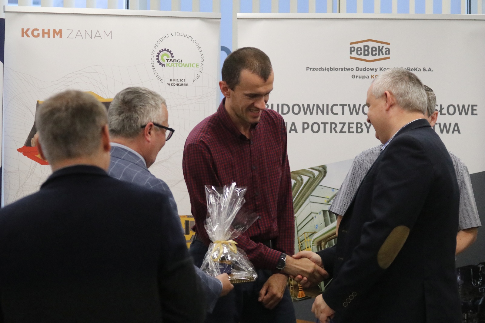 Symultana szachowa z Cherniaievem i wręczenie pucharów
