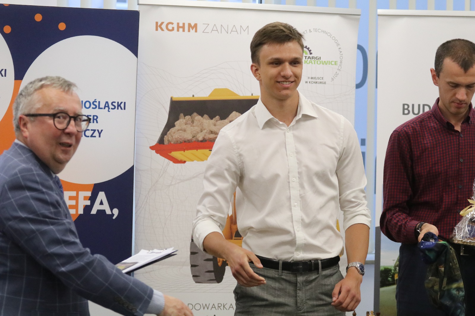 Symultana szachowa z Cherniaievem i wręczenie pucharów