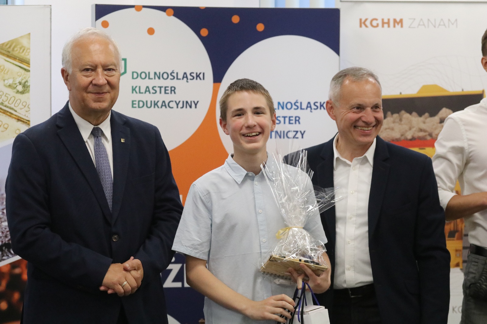Symultana szachowa z Cherniaievem i wręczenie pucharów