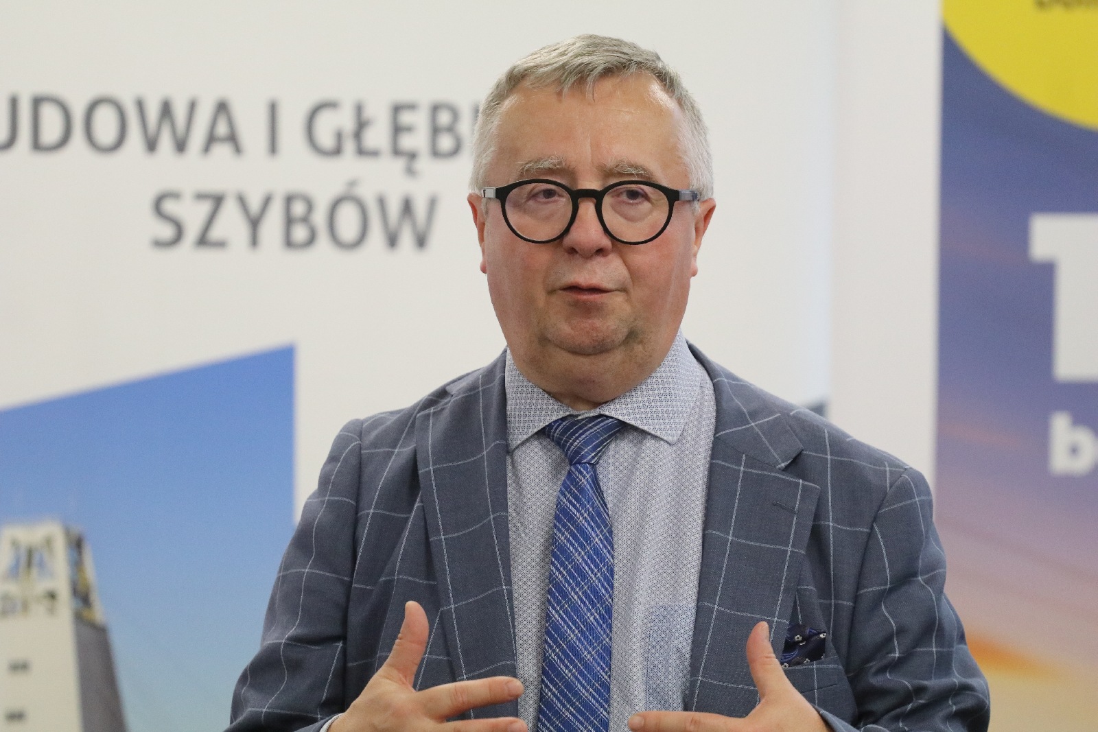 Symultana szachowa z Cherniaievem i wręczenie pucharów