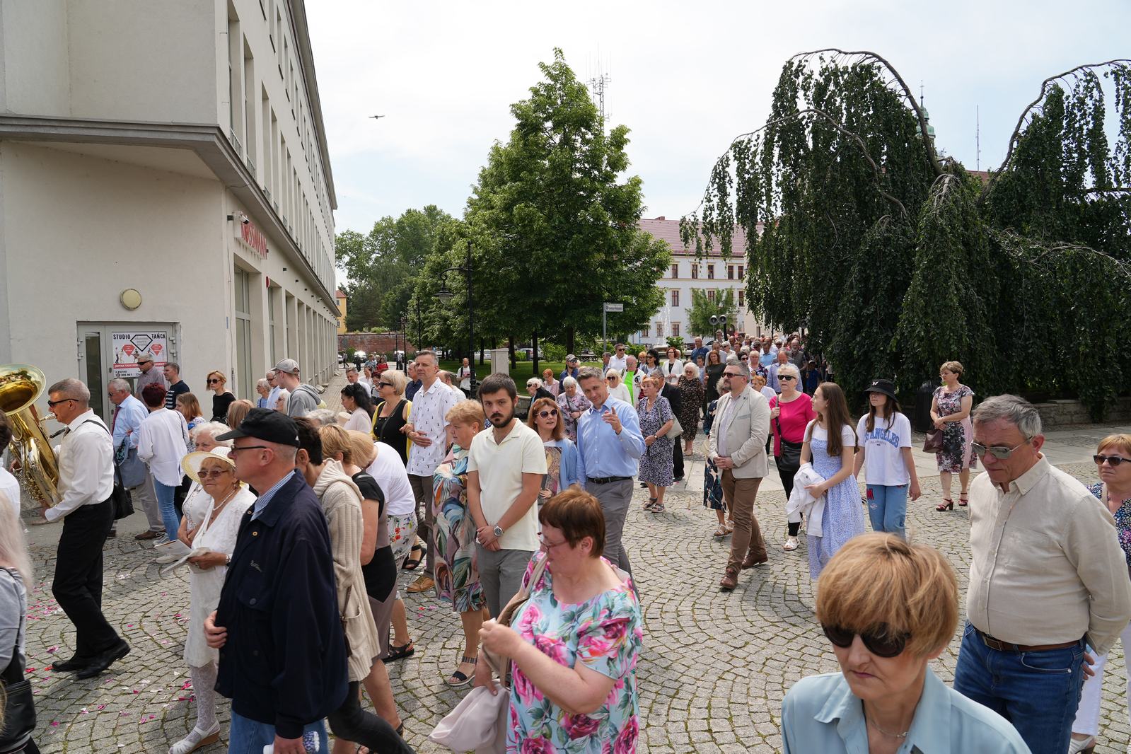 Główna procesja Bożego Ciała. Ulicami przeszły tysiące wiernych