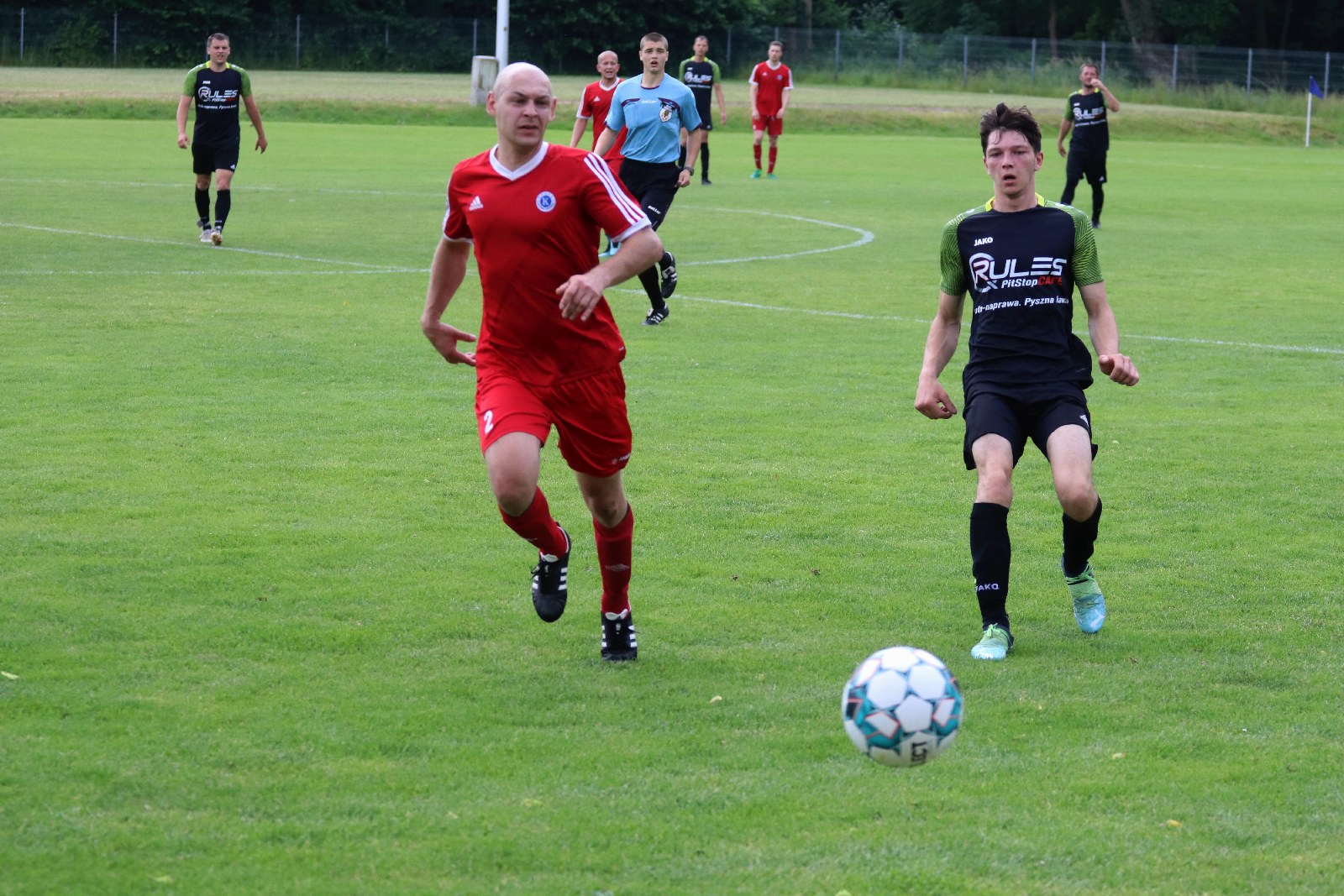 Podział punktów w Bieniowicach. Rezerwy zremisowały z Tęczą