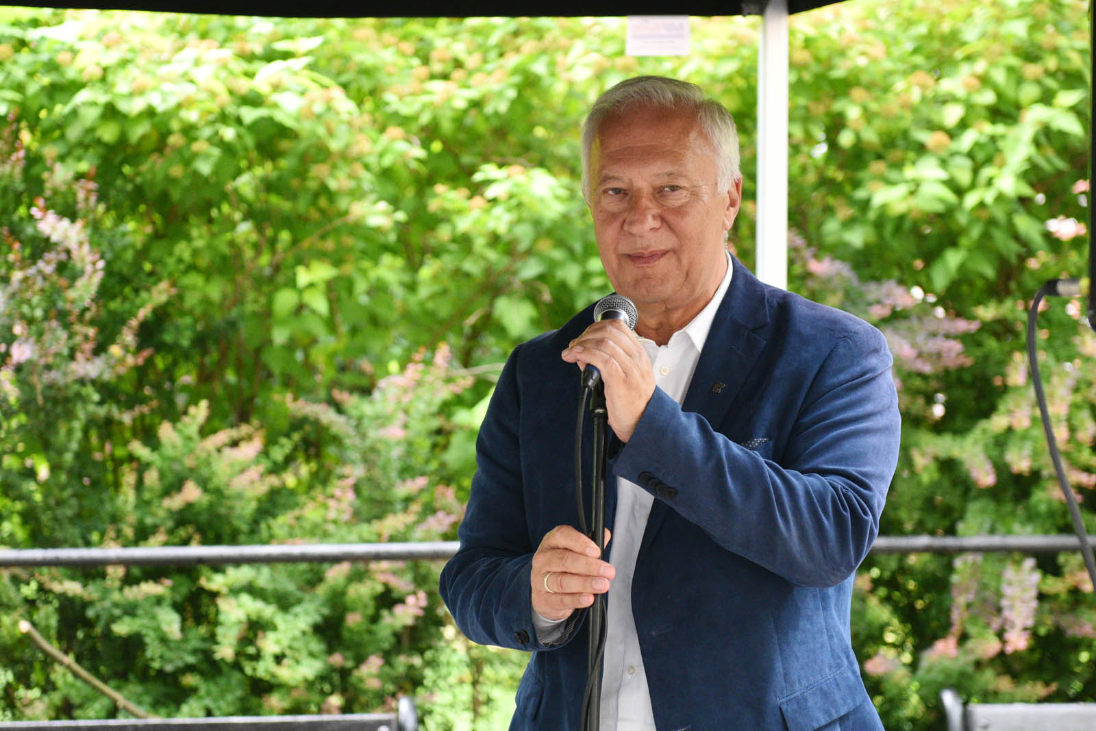 Pod rzeźbą Filipa odsłonięto kolejną tablicę pamięci artysty