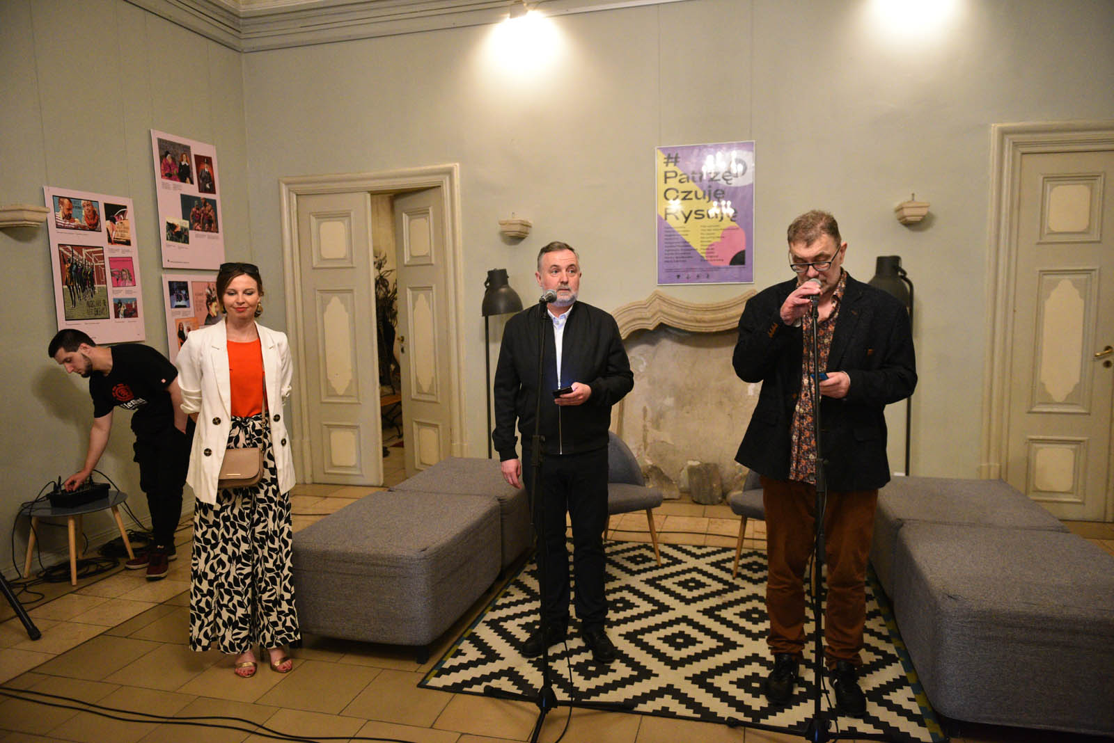 #PatrzęCzujęRysuję. Wystawa dostępna w holu Starego Ratusza