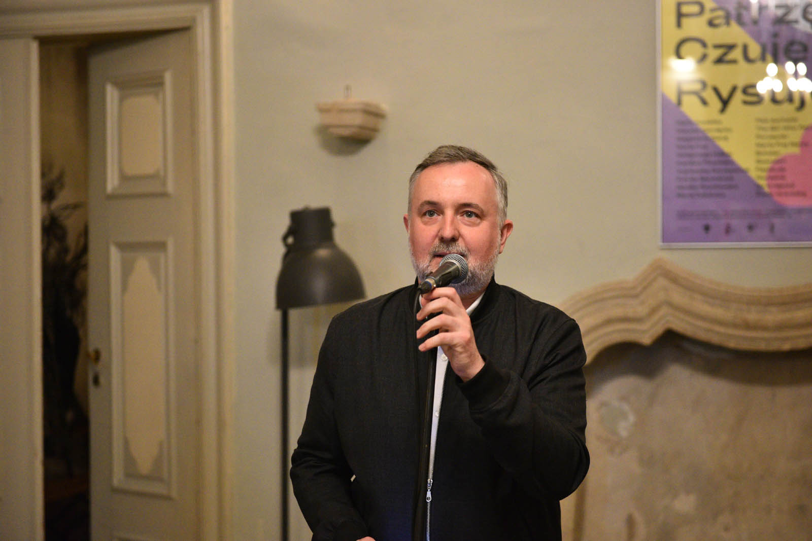 #PatrzęCzujęRysuję. Wystawa dostępna w holu Starego Ratusza