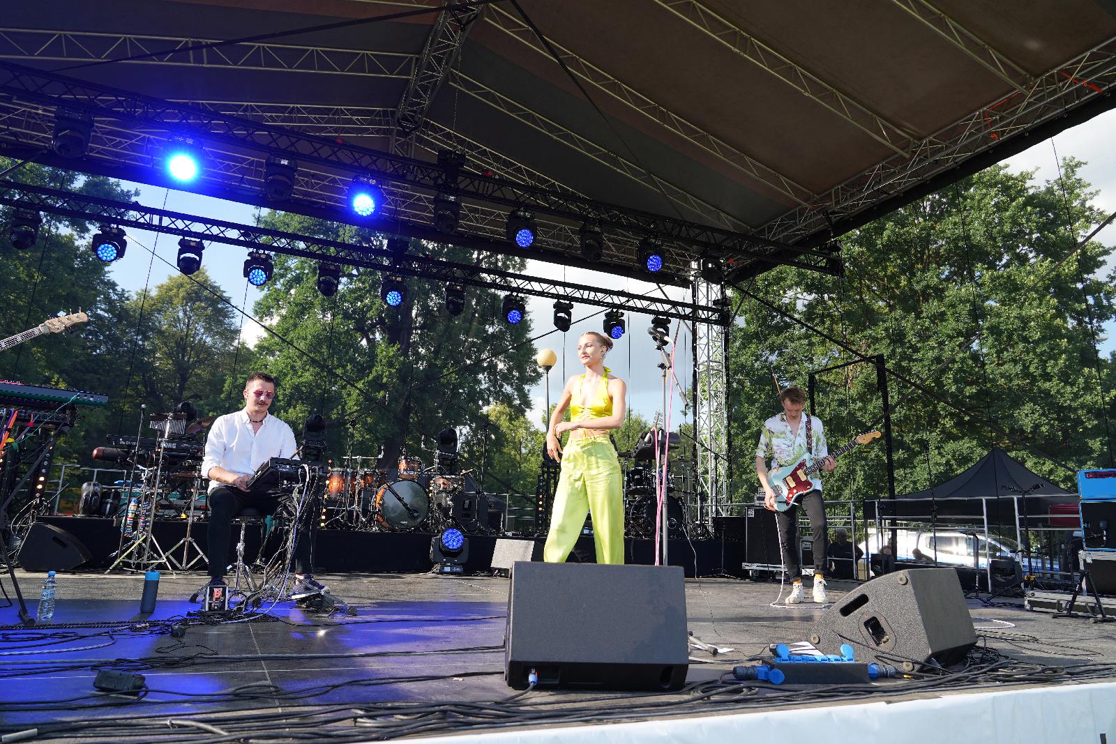 Młoda artystka z Wrocławia Luiza Kalita na scenie