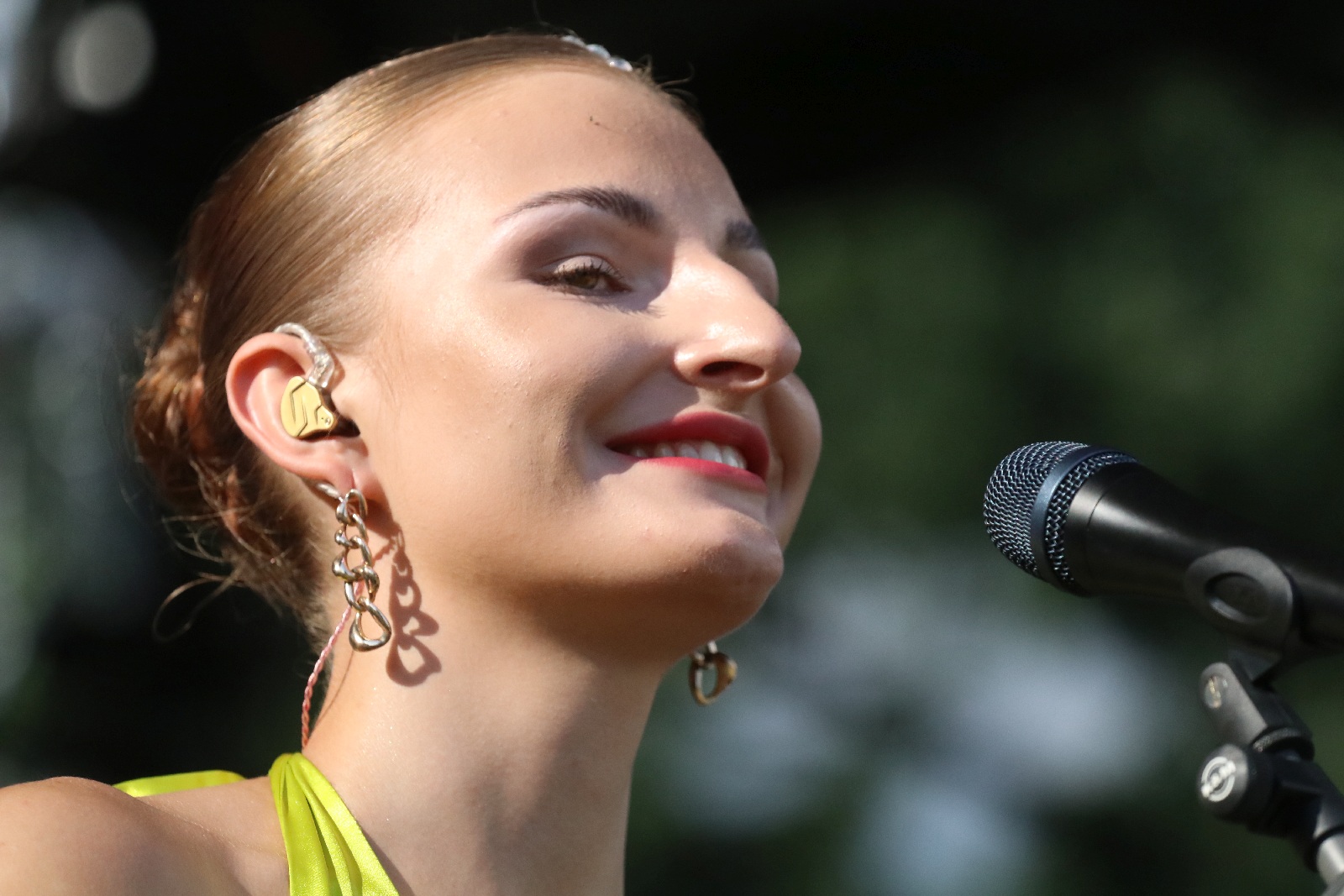 Młoda artystka z Wrocławia Luiza Kalita na scenie