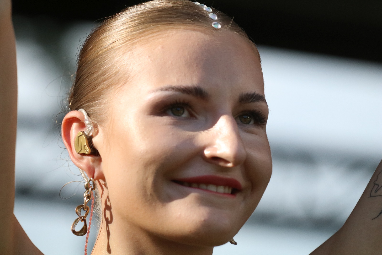 Młoda artystka z Wrocławia Luiza Kalita na scenie