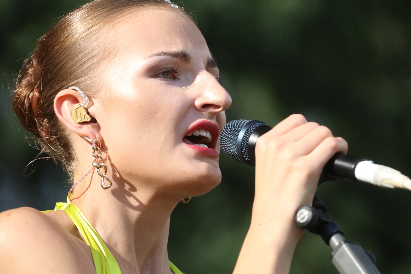 Młoda artystka z Wrocławia Luiza Kalita na scenie